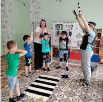 Знатоки дорог в гостях у Светофорчика Знатоки дорог в гостях у Светофорчика.